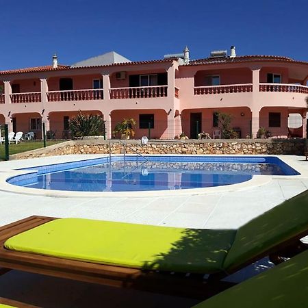 Hotel Vivenda Os Silvas Odiáxere Esterno foto